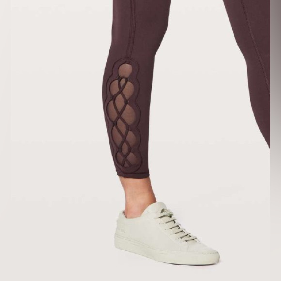 LULULEMON Tied To It 7/8 Leggings EUC - Picture 4 of 13